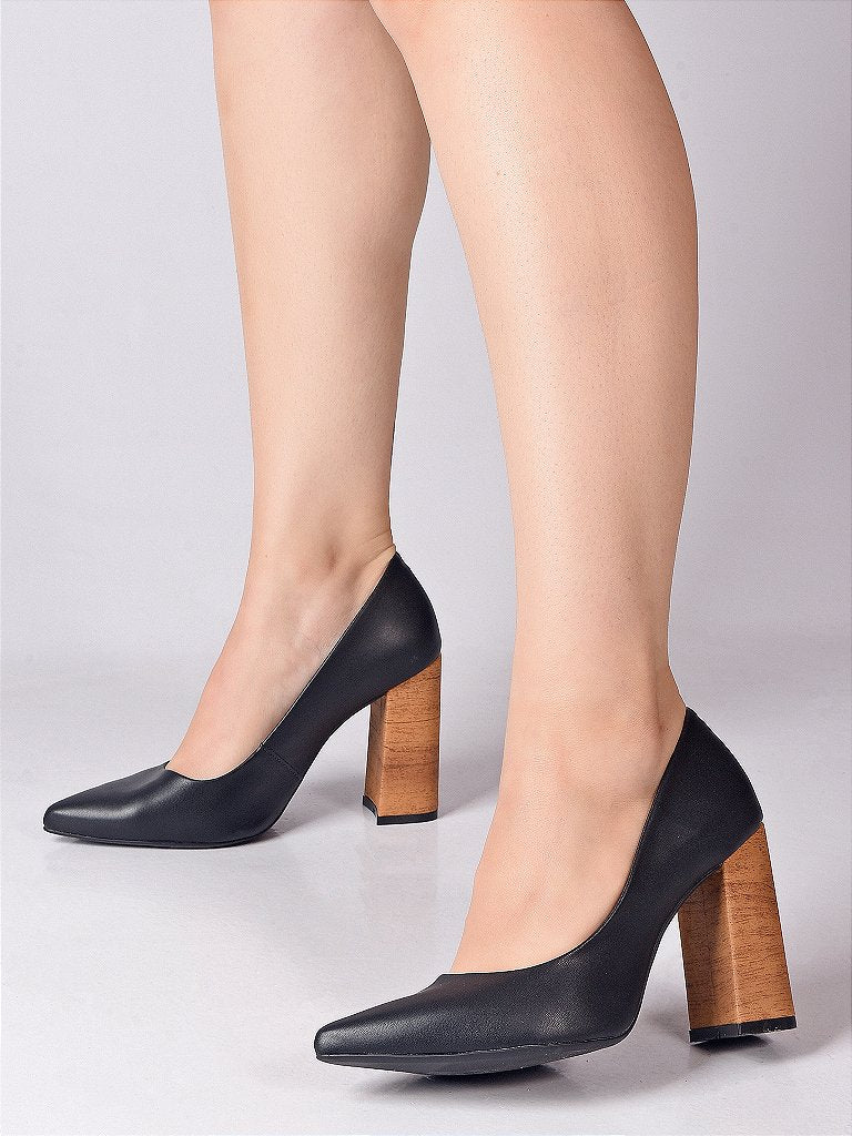 Scarpin Preto Salto Cortiça